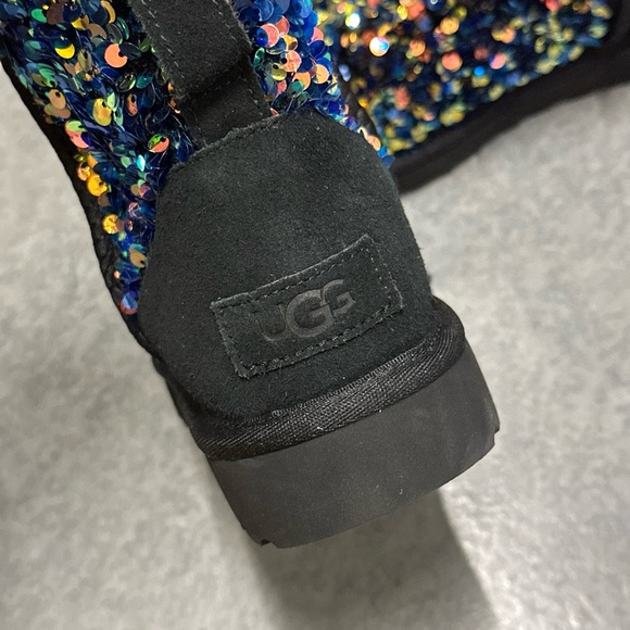 UGG Classic Mini Sequin In Medallion Blue size women’s 6 new without box - Picture 12 of 12